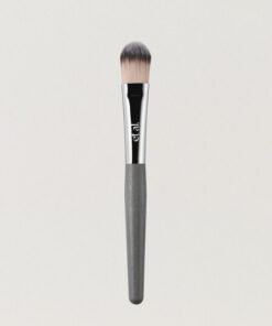 et al. Makeup Brushes